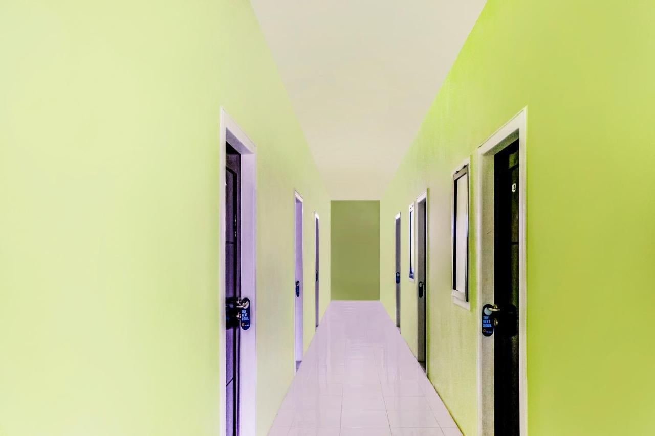 Spot On 2081 Sriwijaya Family Residence Lawang Exterior foto