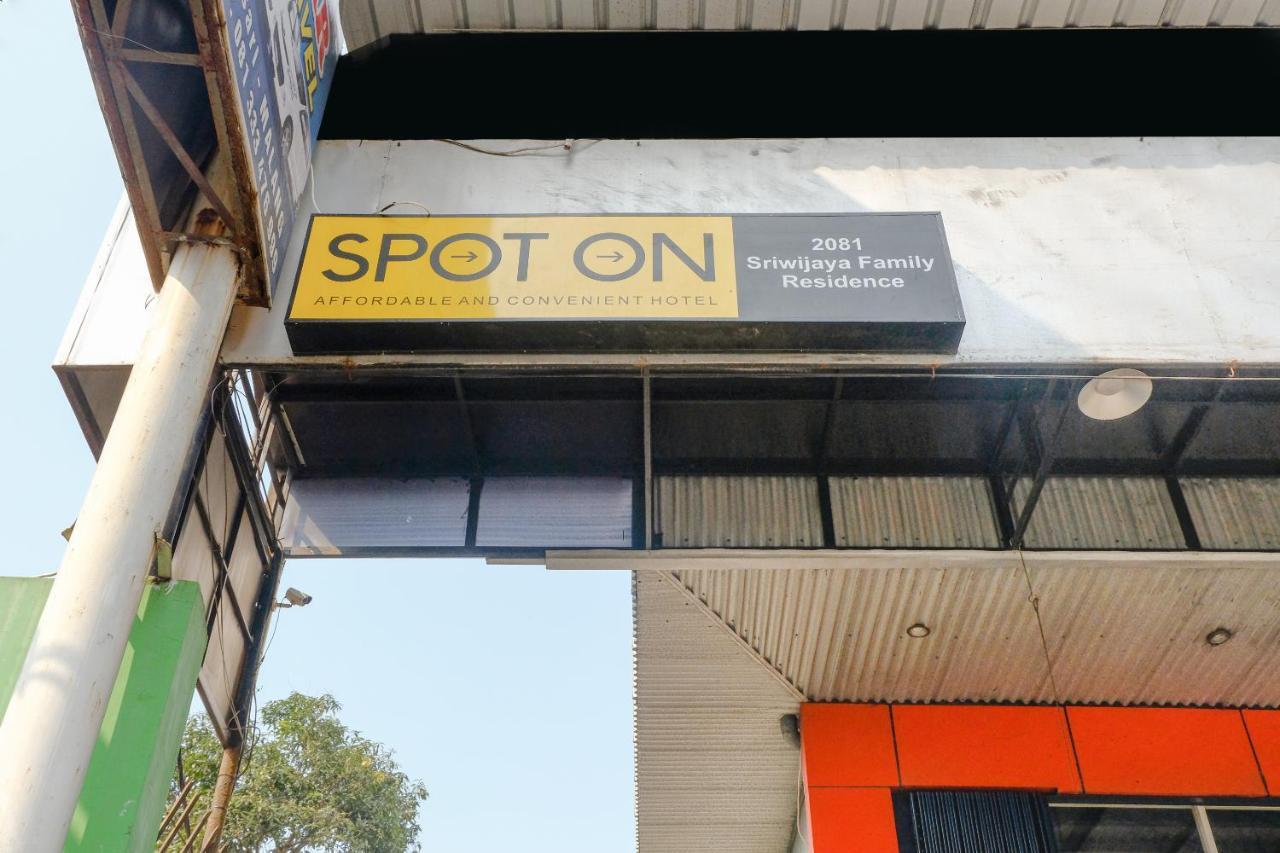 Spot On 2081 Sriwijaya Family Residence Lawang Exterior foto