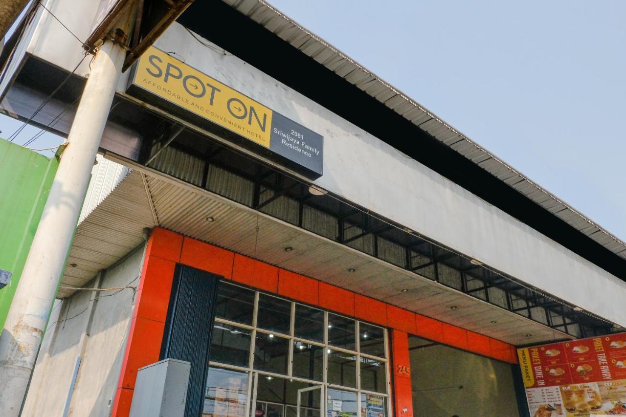 Spot On 2081 Sriwijaya Family Residence Lawang Exterior foto