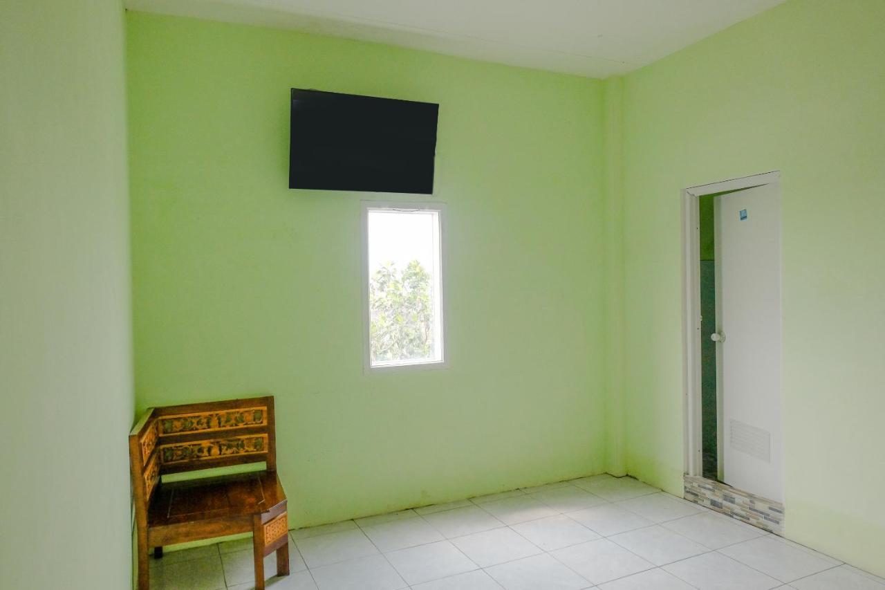 Spot On 2081 Sriwijaya Family Residence Lawang Exterior foto